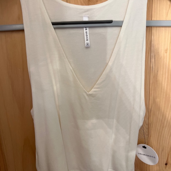 Lulus Basics Feel Like Dancing White Crop Top - Size M - NWT - Picture 7 of 7